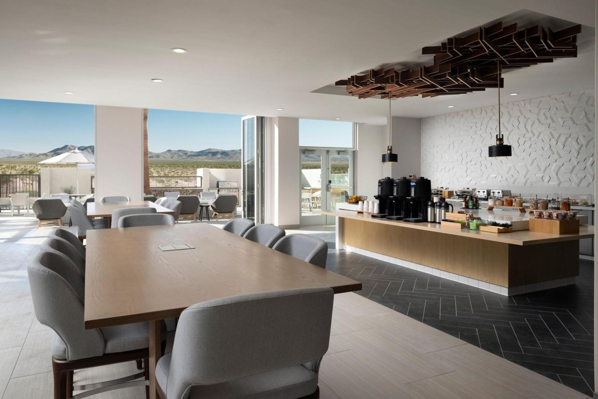 Hotel Fairfield By Marriott & *