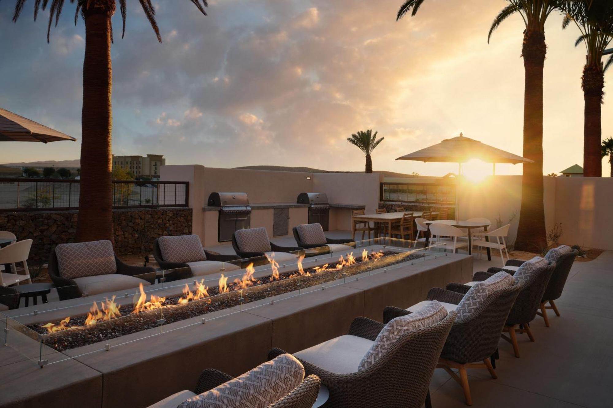 Fairfield By Marriott & Barstow