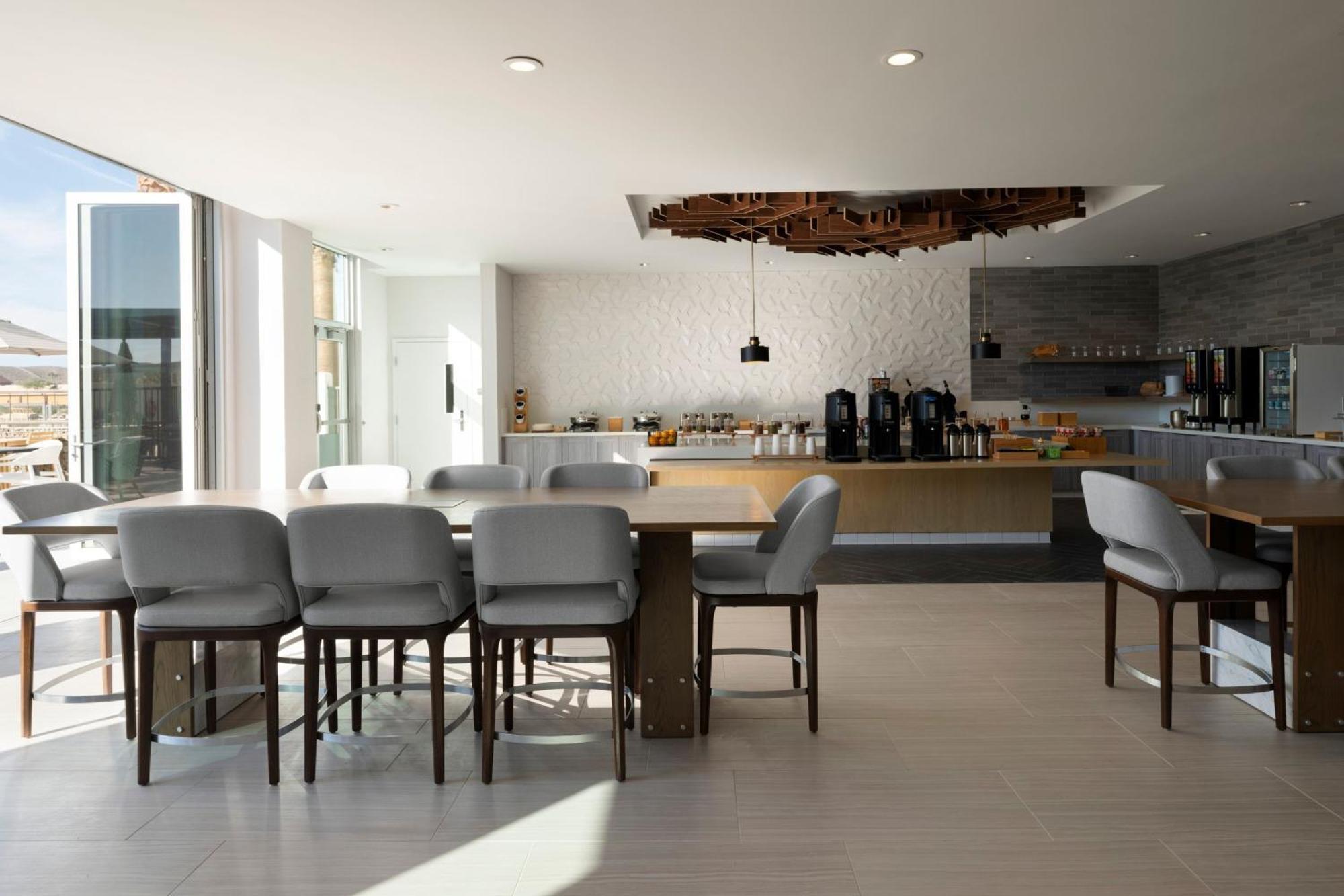 Fairfield By Marriott & Hotel Barstow