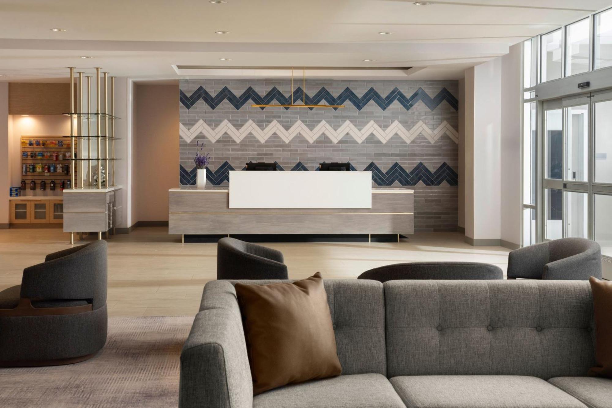 Fairfield By Marriott & Hotel *